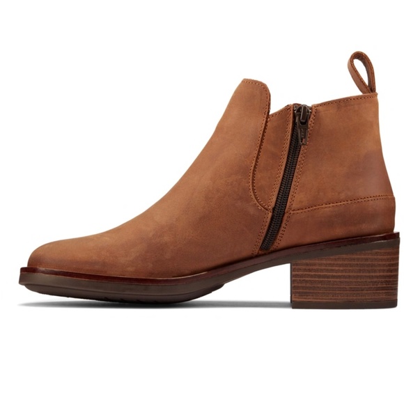 Clarks Memi Zip Bootie - Picture 4 of 6